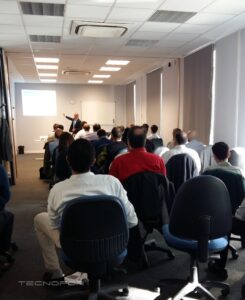 Gran asistencia de público durante el evento Numerosos asistentes durante el evento